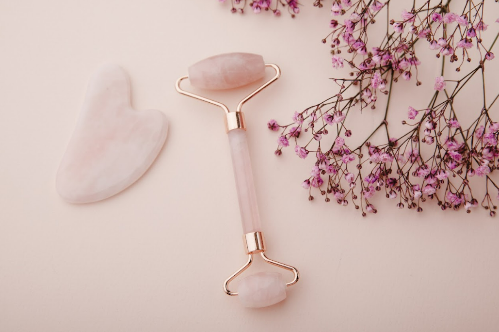 Los Secretos del Cuarzo Rosa en el Cuidado Facial