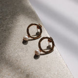 Aretes Mudra