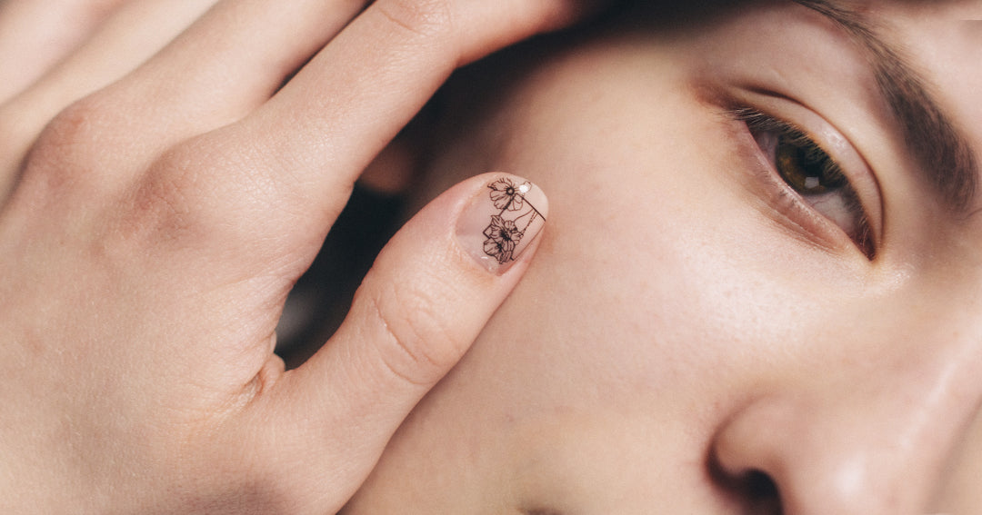 Uñas efecto tattoo: el manicure que necesitas esta temporada