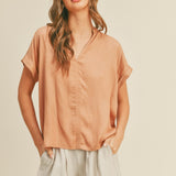 Blusa V-neck fluida camel