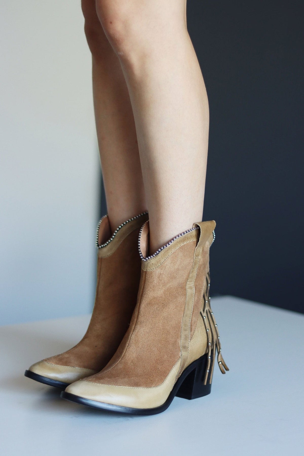 BALA SHORT CAMEL