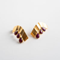 Ikisayan Stud Earrings